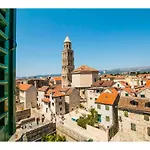Terazza Grande In Diocletian Tower 斯普利特