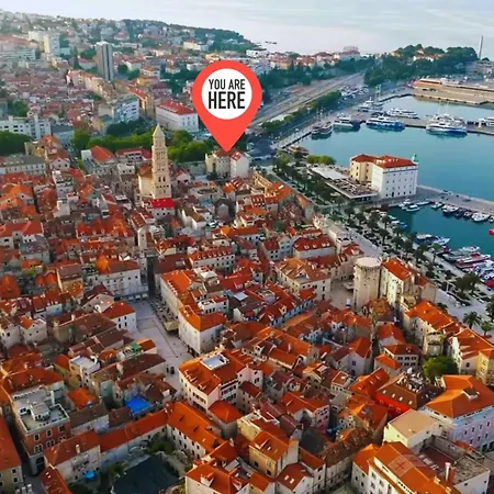 Terazza Grande In Diocletian Tower דירה